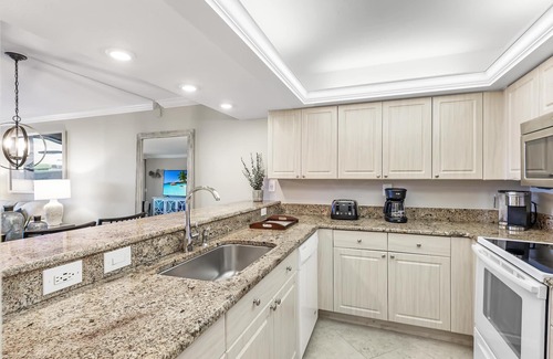 Sanibel Condominio | On the Beach, Sundial of Sanibel-Gulf View Premium Condo, G-401- Sleeps 6.