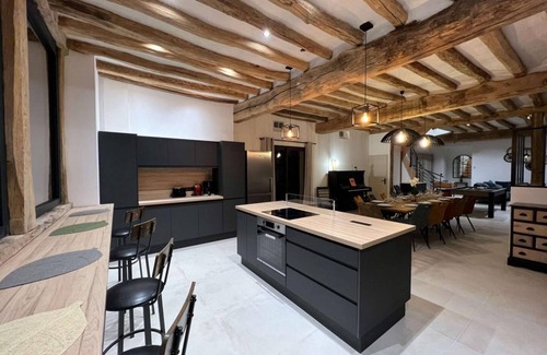 Saint-Denis-le-Thiboult Casa | On the road to Emma Bovary