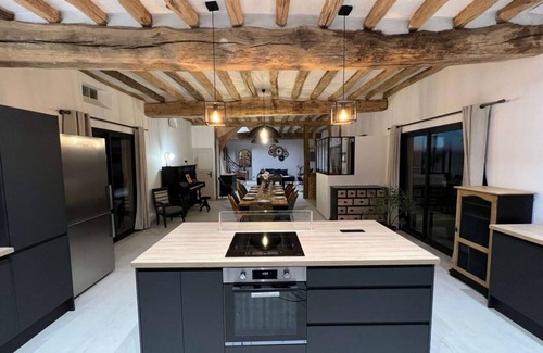Saint-Denis-le-Thiboult Casa | On the road to Emma Bovary