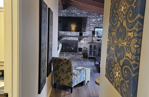 Edgemont Casa | En The Slip lago con barco.