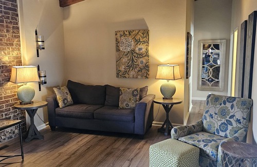 Edgemont Casa | En The Slip lago con barco.