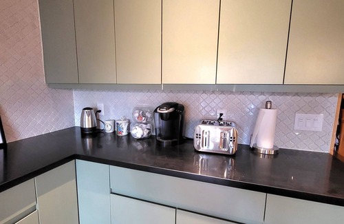 North Kawartha Cabaña | "On The Rocks" A Quite Waterfront cottage on Stoney Lake Sleeps 6-8