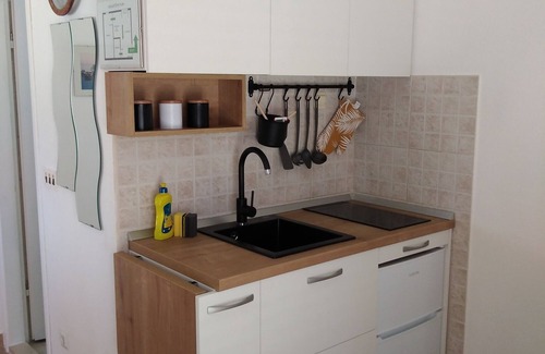 Pokrivenik Apartamento | Apartamento de una habitación en la playa Bahía Pokrivenik, Hvar (A-18955-a)