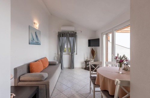 Milna Apartamento | One bedroom apartment en la playa Milna, Vis (A-8946-b)