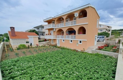 Rtina Apartamento | Apartamento de una habitación con balcón y vista al mar Rtina - Miocici, Zadar (A-13072-c)
