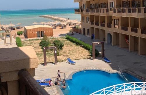 Al Ahyaa Chalet De Esquí | One-Bedroom Chalet with Side Sea View , Turtles Beach C23