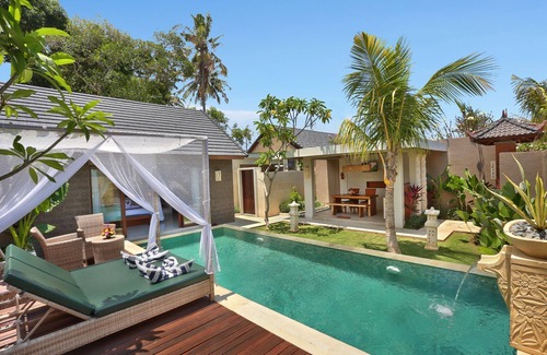 By Pass Ngurah Rai Villa | Suite de un dormitorio Villa con piscina privada a solo 5 minutos en coche de la playa