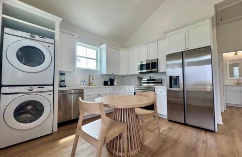 Galveston Casa | One Bedroom Villa Walk to Beach