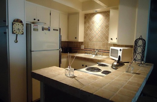 Carpinteria Condominio | A una cuadra de la playa