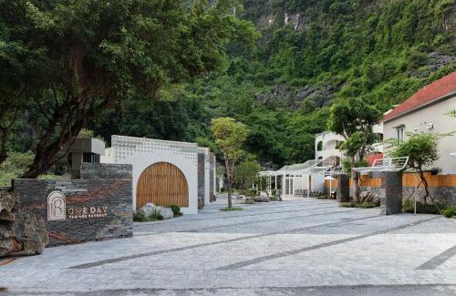 Hoa Lu Complejo | One Day Tam Cốc Retreat