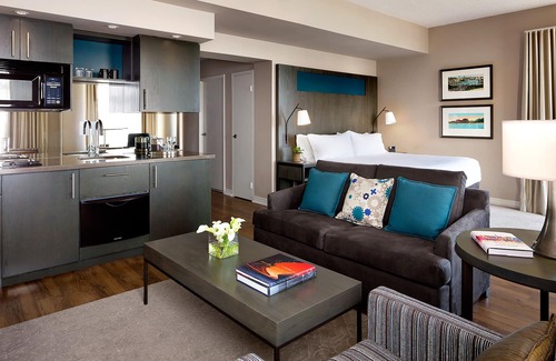 Financial District Apartamento | One King West Hotel & Residence