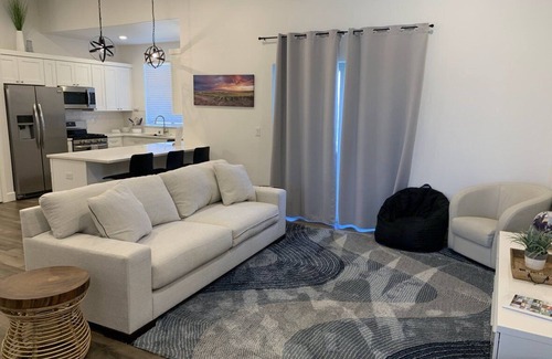 West Richland Casa | One-Level 4BR Home - Sunshine, Wine & Dine