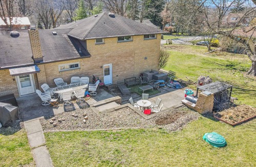 Plum Casa | One mile from the US Open with 3 en suites!