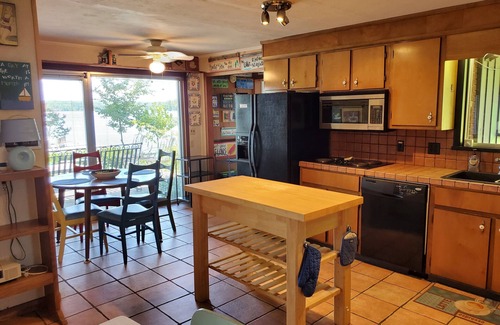 Dadeville Casa | "One-of-a-kind" Península de Lake Martin privada con rampa de barco grande y 3 muelles