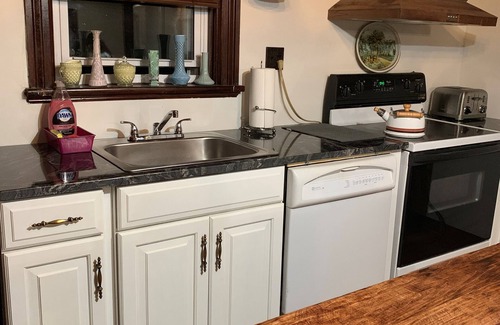 Pine Grove Mills Casa | ¡Una Iglesia renovada única en las afueras de Penn State!