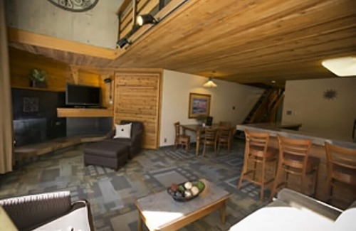 Salt Lake Mountain Resorts Complejo | One Week at Snowbird, UT - Iron Blosam, Suite, Sleeps 8