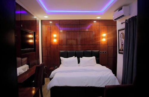 Enugu Hotel | One World Luxury Hotel