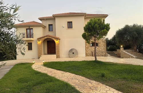Pylos-Nestoras Villa | ONIROZO KORONI VILLA DE LUJO PRIVADO