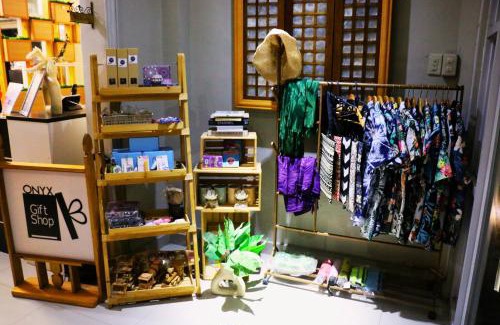 San Carlos City Cama Y Desayuno | ONYX B&B Bed and Breakfast