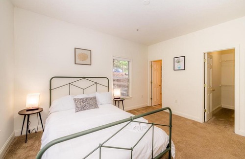 Wendover - Sedgewood Apartamento | Viagem Charlotte Vivid 2BR with Pool & Gym