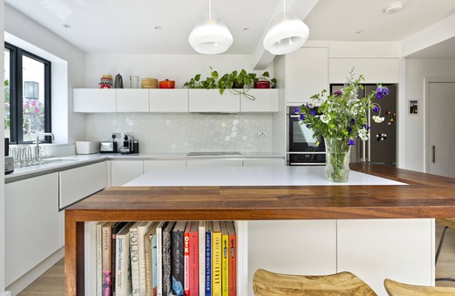 Tollington Casa | Open Skies, by Veeve