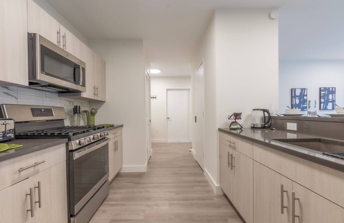 Orange Apartamento | Opulence in Olive with Free Parking+EV Charge. 2 Bath & Sleeps 8.✨20% OFF 7days✨