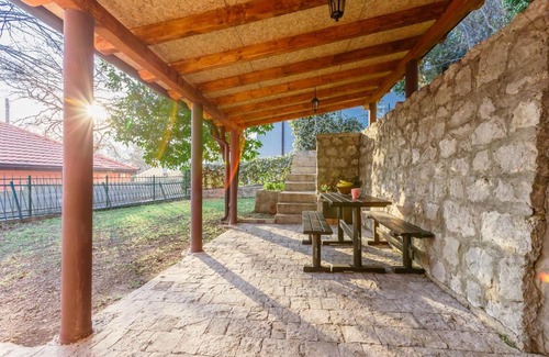 Orahovac Casa | Orahovac Stone House