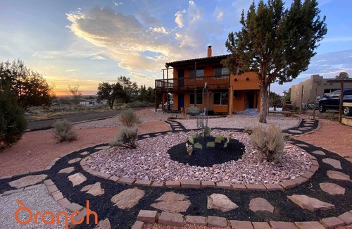 Kanab Casa | "Oranch Wilderness" an adobe style Dreamcatcher!