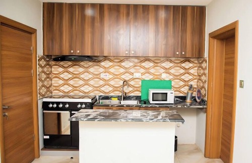 Maitama Hotel | Orange Roof Lodge