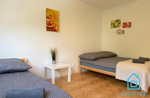 Gdynia Casa | Orange Room 2 minutes to City Center Gdynia & Seaside