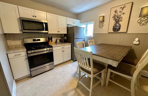 Orchard Park Apartamento | Orchard Park Apartment Two Miles from Buffalo Bills Highmark Stadium