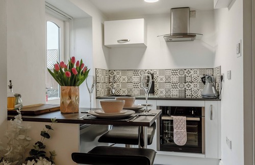 Cheddar Cabaña | Orchard View-UK34417