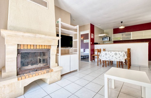 Salignac-Eyvignes Casa | Orchidée - Casa de vacaciones en el corazón del Périgord Noir con piscina climatizada compartida