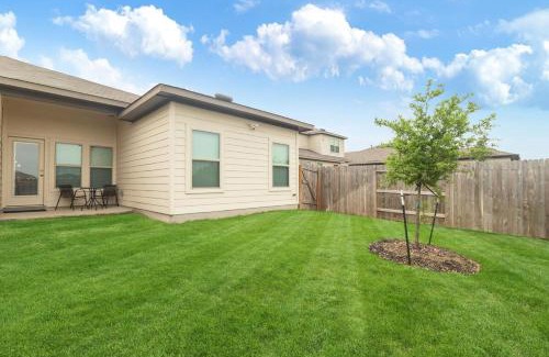 Converse Casa | Oreo Home Stay