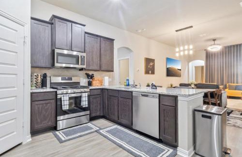 Converse Casa | Oreo Home Stay