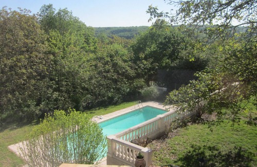 Belveze Villa | Originalmente construido en la época medieval, la villa ofrece hermosas vistas de Quercy