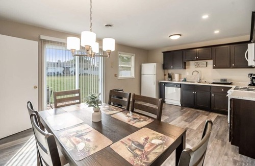 Orland Park Casa | Orland Park FHS Rental -Huntington Ct