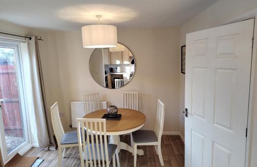 Grantham Casa | Ormonde Close 3 bed contractor family home Grantham