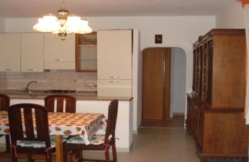 Alghero Casa | CASA ORSA MAGGIORE estacionamiento, WI-FI GRATUITO, barbacoa, terraza verde