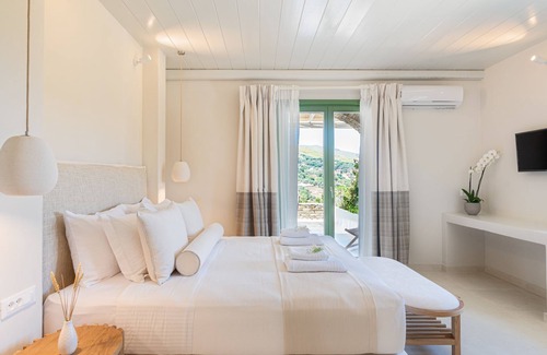 Andros Town Casa | Ortensia Suite by Casa Di Fiori Andros Suites