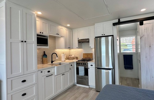 Townsite Cabaña | Oside Beach Cottage - Stay on the Sand in Oceanside, CA