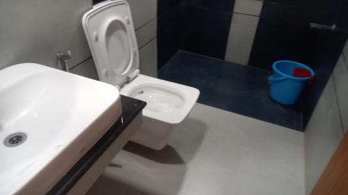 Thiruvananthapuram Apartamento | OSKO GRAND REVIERA, 10TH FLOOR, VENPALAVATTOM, NEAR KIMS HOSPITAL, TRIVANDRUM, KERALA