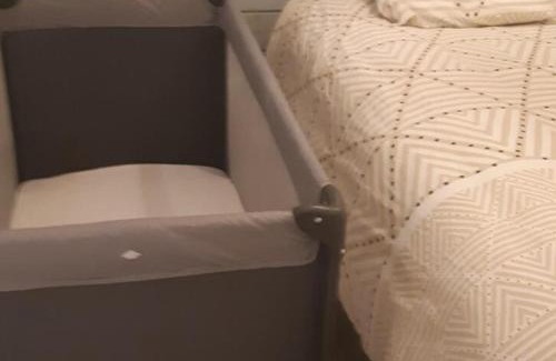 Bielle Apartamento | Ossau T2 5 personnes 1 chambre draps serviettes inclus parking moustiquaires tout confort près du ski