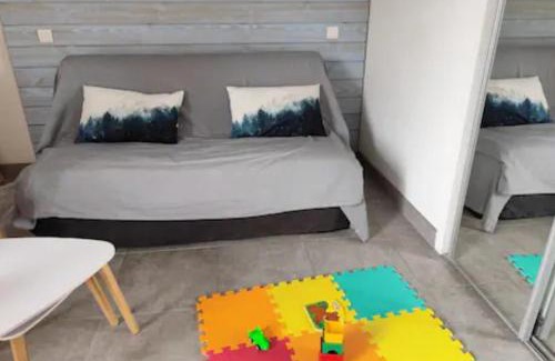 Bielle Apartamento | Ossau T2 5 personnes tout confort près du ski linge de maison inclus parking moustiquaires vue montagne plein sud