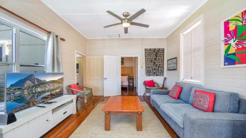 Hardys Bay Casa | 'Otella Cottage' by HolidayCo
