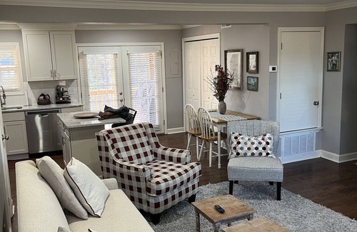 Starkville Condominio | Our apartment is walkable to all the Bulldog sports locations and the campus!