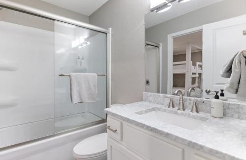 Lake Ozark Casa | Our Cove Retreat - Perfect for Wave-Free Swimming, Tanning & Prime Location Fun!