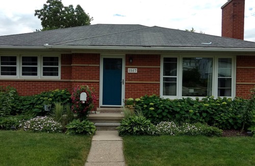 Dicken Casa | Nuestra casa cerca de la casa grande