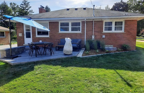 Dicken Casa | Nuestra casa cerca de la casa grande