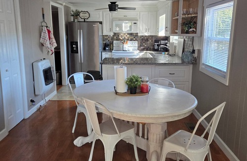 Morganton Casa | Our Quaint Serene mountain getaway